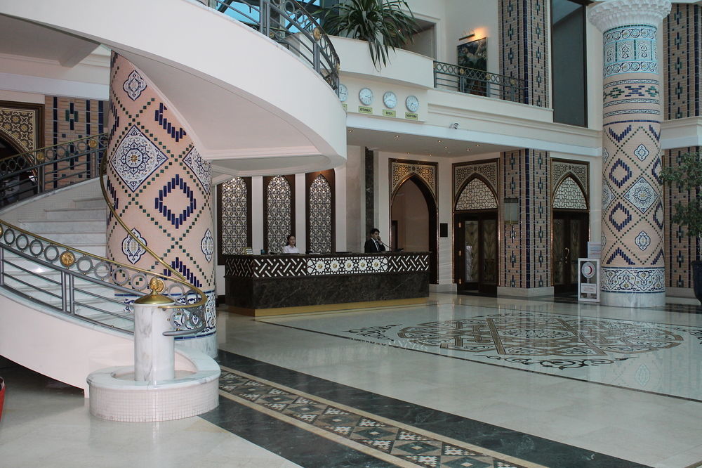 City palace tashkent. Сити Палас Ташкент. Tashkent Palace Hotel в Узбекистане. City Hotel Tashkent Холл. Хан Палас хотел Ташкент.